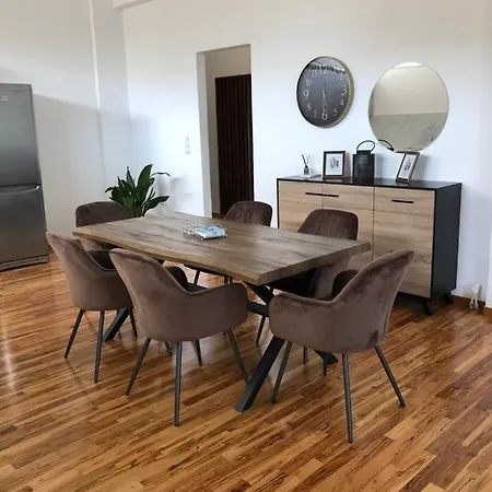 Διαμέρισμα New Delux With Wooden Floor